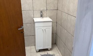 Alquiler 2 Dormitorios en  Calle Bélgica 673 (entre Barzi e Int. Oliver), Florencio Varela. ¡Conectividad total!