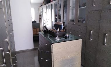 Preciosa casa Los Robles