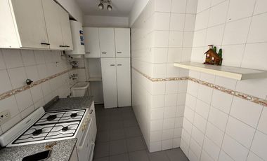 Departamento dos ambientes con BALCON y COCHERA en Villa Dominico
