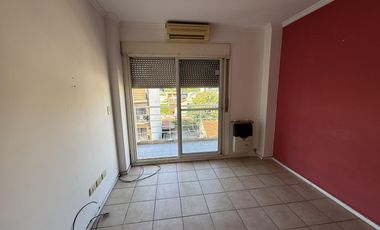 Departamento dos ambientes con BALCON y COCHERA en Villa Dominico