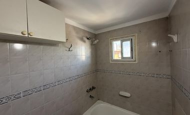 Departamento dos ambientes con BALCON y COCHERA en Villa Dominico