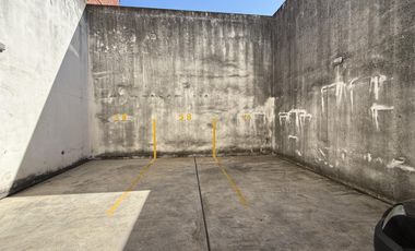 Departamento dos ambientes con BALCON y COCHERA en Villa Dominico