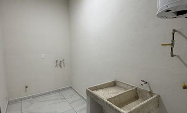 Casa en Renta en Residencial Real de Comala Colima Frente Jardín con Roofgarden