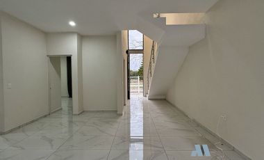 Casa en Renta en Residencial Real de Comala Colima Frente Jardín con Roofgarden