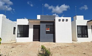 Casa en venta en esquina  Bicentenario Caucel, Mérida Yucatán