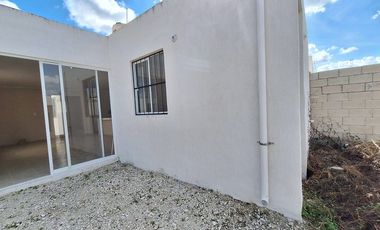 Casa en venta en esquina  Bicentenario Caucel, Mérida Yucatán