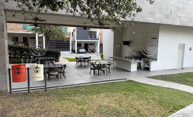 CASA EN RENTA EN CARRETERA NACIONAL