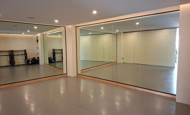 Renta local comercial en Bosque de las Lomas