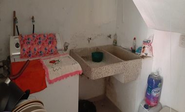 CASA EN RENTA SEMI AMUEBLADA COL. LINDAVISTA (RS)