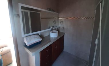 CASA EN RENTA SEMI AMUEBLADA COL. LINDAVISTA (RS)