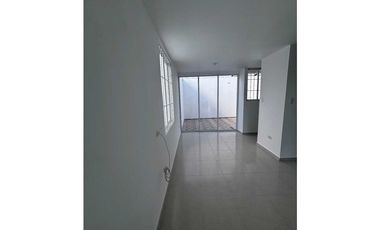 SE ARRIENDA CASA CONJUNTO CERRADO TERRANOVA