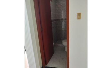 SE ARRIENDA O VENDE HERMOSA CASA EN FRENTE A LA CLINICA BUCARAMANGA