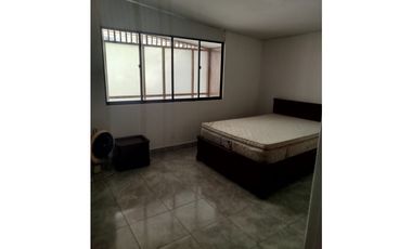 SE ARRIENDA O VENDE HERMOSA CASA EN FRENTE A LA CLINICA BUCARAMANGA