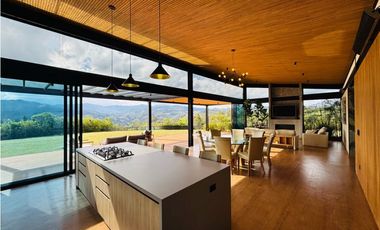 Casa finca de lujo en exclusiva parcelación en el retiro