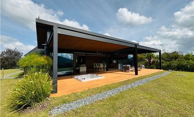 Casa finca de lujo en exclusiva parcelación en el retiro