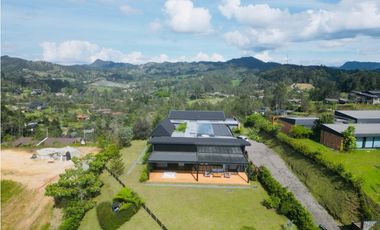 Casa finca de lujo en exclusiva parcelación en el retiro