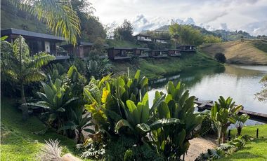 VENTA DE CABAÑA EN PARCELACIÓN EL PEÑOL