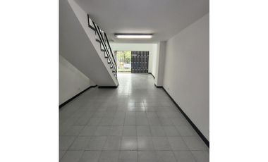 Local comercial en arriendo Laureles Medellín.
