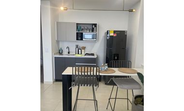 SE VENDE APARTASUIT  EN CERRITOS TOTALMENTE DOTADO