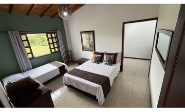 VENTA DE CASA CAMPESTRE EN TEBAIDA, QUINDO, COLOMBIA