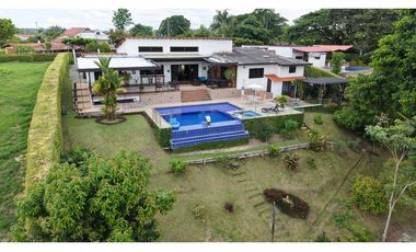 VENTA DE CASA CAMPESTRE EN TEBAIDA, QUINDO, COLOMBIA