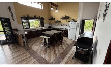 VENTA DE CASA CAMPESTRE EN TEBAIDA, QUINDO, COLOMBIA