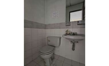 oficina comercial en arriendo Laureles Medellín.