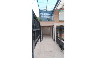Arriendo Local comercial Cota avenida Libertado $750.000