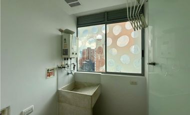 Apartamento en Envigado para renta tradicional, piso 13