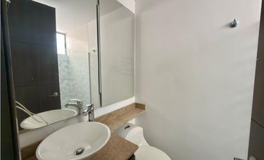 Apartamento en Envigado para renta tradicional, piso 13