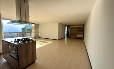 Apartamento en Envigado para renta tradicional, piso 13