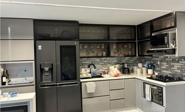 SE VENDE HERMOSO APARTAMENTO EN SABANETA, LOS ALCAZARES