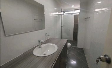 APARTAMENTO PARA RENTA EN LAURELES DON QUIJOTE.