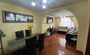 Venta de casa de 3 niveles en Kennedy Bogotá