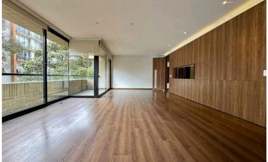 Chico Exclusivo Apartamento Iluminado en Zona Exclusiva