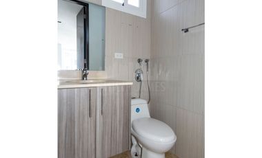 Venta de Apartamento en Transistmica: PH Cosmopolitan Tower