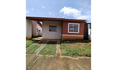 VENDO CASA EN LA CHORRERA ARBOLEDA CASTAÑOS