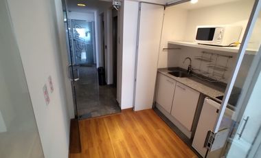 OFICINA AMOBLADA - TRES PRIVADOS - KITCHENETTE - DOS BAÑOS - Bº CENTRO