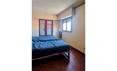 PH 3 ambientes garage y patio. Moreno y Neuquen