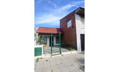 PH 3 ambientes garage y patio. Moreno y Neuquen