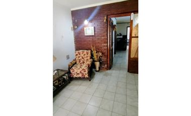 PH 3 ambientes garage y patio. Moreno y Neuquen
