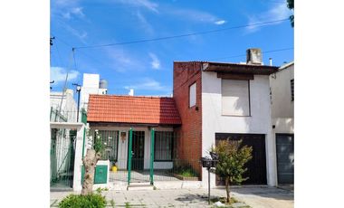 PH 3 ambientes garage y patio. Moreno y Neuquen