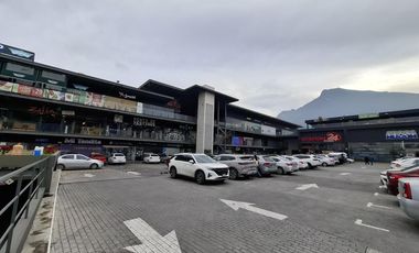 LOCAL EN VENTA OPORTUNIDAD PLAZA MIRADOR PABLO LIVAS GUADALUPE