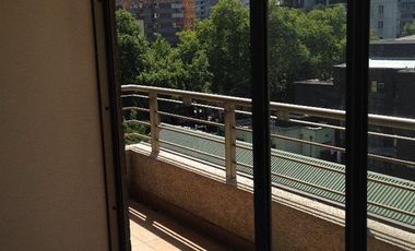 Departamento en Arriendo en Metro Manuel Montt*depto. 1D1B*CON VISTA AL MERCADO*