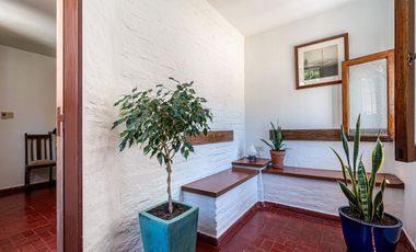 Casa venta 5 amb c/jardín, pileta, quincho. 387 m²