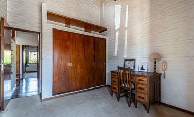 Casa venta 5 amb c/jardín, pileta, quincho. 387 m²