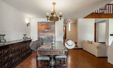 Casa venta 5 amb c/jardín, pileta, quincho. 387 m²