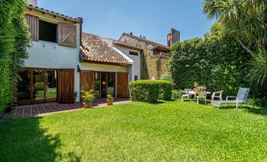 Casa venta 5 amb c/jardín, pileta, quincho. 387 m²