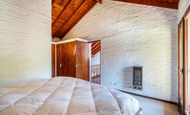 Casa venta 5 amb c/jardín, pileta, quincho. 387 m²