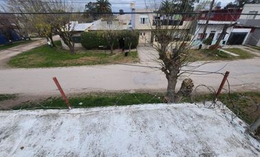 VENTA CASA 3 AMBIENTES BARRIO BELISARIO ROLDAN
